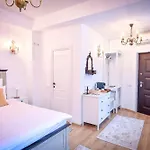 Casa Baritiu Hotel *