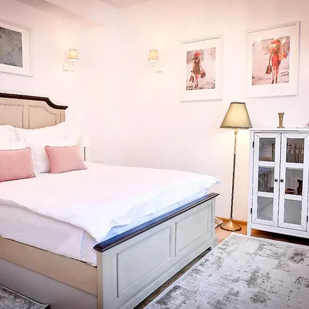 Casa Baritiu Hotel *