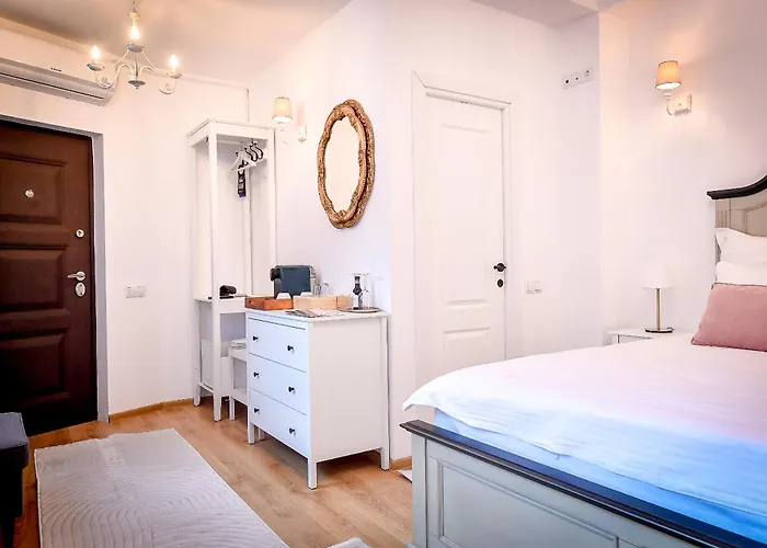 Casa Baritiu Hotel *